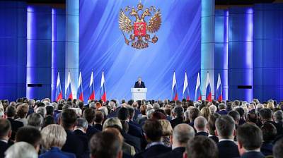Владимир Путин - Путин предложил выплатить школьникам и будущим первоклассникам по 10 тыс. рублей - sovsekretno.ru