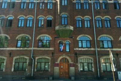 Петербурженка отсудила у сбытовой компании ущерб за отключение электричества - abnews.ru - Санкт-Петербург
