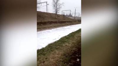 В Росприроднадзоре рассказали об итогах осмотра реки Волковки с пеной - piter.tv - Санкт-Петербург