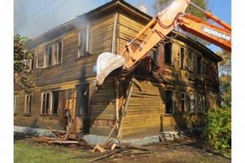 В Белозерске жители требуют снести старые дома - vologda-poisk.ru - Белозерск