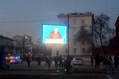 Владимир Путин - Участникам незаконного митинга в Хабаровске включили выступление Путина - mk.ru - Хабаровск