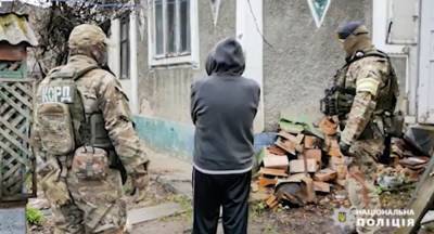 В Черновцах мужчина умер после задержания полицией: дома он имел целую оружейную мастерскую - 24tv.ua - Харьков - Черновцы