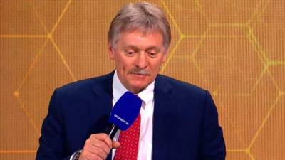 Владимир Зеленский - Владимир Путин - Дмитрий Песков - Алексей Пушков - Песков сообщил об отсутствии запросов от Украины о встрече с Путиным - riafan.ru - Москва