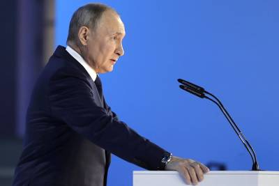 Владимир Путин - Кто и когда может получить выплаты, о которых говорил Путин 21 апреля - vm.ru - Москва