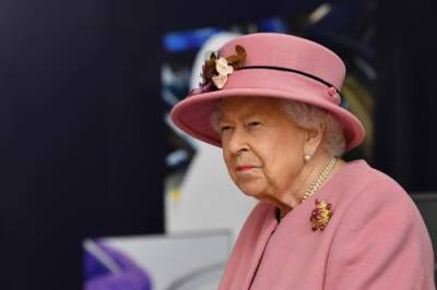 Елизавета II - принц Филипп - Елизавета II отмечает юбилей в трауре по принцу Филиппу - argumenti.ru - Англия