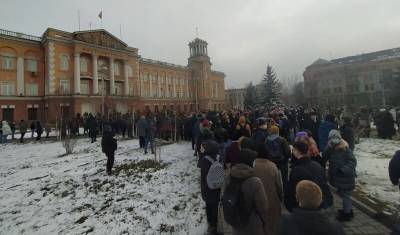 Алексей Навальный - На акциях в поддержку Алексея Навального задержано более 180 человек - newizv.ru - Москва - Санкт-Петербург - Барнаул - Иркутск - Хабаровск - Магадан - Кемерово - Томск - Южно-Сахалинск