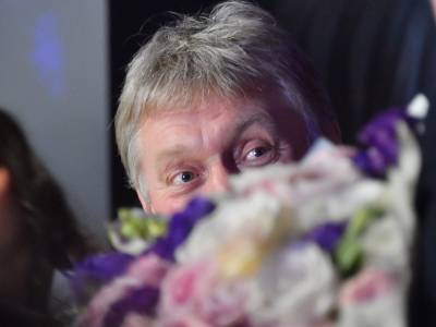 Владимир Путин - Дмитрий Песков - Песков объяснил свой доход выше чем у Путина разными доходами от банковских вкладов - sobesednik.ru - Москва