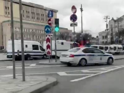 Алексей Навальный - Силовики перекрывают центр Москвы - rosbalt.ru - Москва