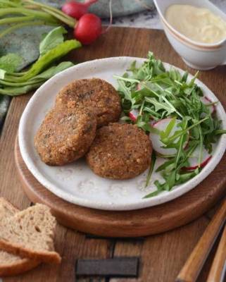 Вкусный завтрак, котлеты и еще одно блюдо из гречки для тех, кто держит пост - skuke.net