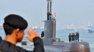 Шансов на спасение нет: подводную лодку в Индонезии раздавило толщей воды - 5-tv.ru - Индонезия