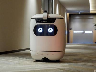 Японцы научили робота-курьера самостоятельно ездить лифтом: фото, видео - 24tv.ua - Токио - Япония