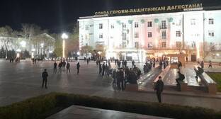 Алексей Навальный - Пять сторонниц Навального задержаны в центре Махачкалы - kavkaz-uzel.eu - Махачкала