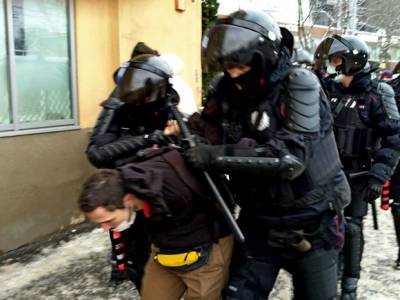 Алексей Навальный - В Уфе задержали полсотни участников несанкционированной акции, среди них оказался журналист - rosbalt.ru - Уфа