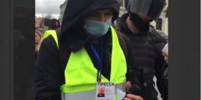 В Петербурге задержали соратника Навального в журналистском жилете - ruposters.ru - Санкт-Петербург