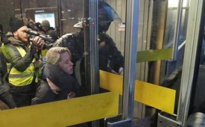Алексей Навальный - В Петербурге на акции в поддержку Навального начались беспорядочные задержания - echo.msk.ru - Москва - Санкт-Петербург