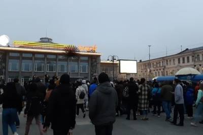 Саратовцы несанкционировано шествовали к цирку - saratov.mk.ru - Саратов
