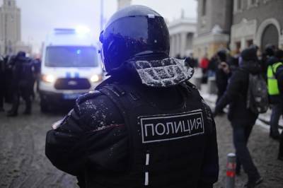Александр Шепелев - СМИ: сотрудника штаба Навального в Москве избили при обыске, требуя пароль от телефона - znak.com - Москва