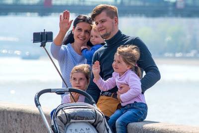 Анастасия Ракова - Около 16 тысяч москвичей оформили статус многодетной семьи на mos.ru за полгода - vm.ru - Москва