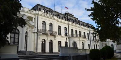 В Чехии предлагают оставить одного российского дипломата в стране - nv.ua - Россия - Чехия