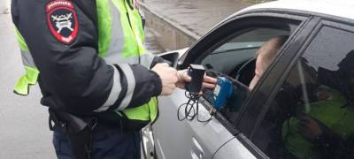 Массовые проверки тонировки и шторок в автомобилях проходят в Петрозаводске - stolicaonego.ru - Петрозаводск