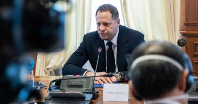 Андрей Ермак - Ермак: Украина готова обменять с ОРДЛО пять человек накануне Пасхи - focus.ua - Украина - Киев