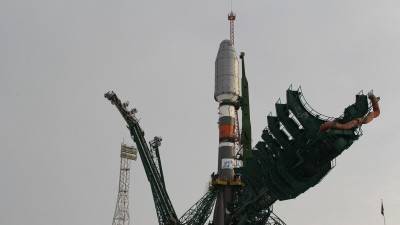 Ракету со спутниками OneWeb установили на стартовый стол космодрома Восточный - newinform.com - Москва - Восточный
