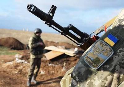 На Донбассе российские оккупанты продолжают обстреливать украинские позиции - lenta.ua - Первомайск - Донбасс