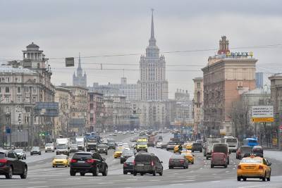Москвичей предупредили о перекрытиях в центре города из-за проведения ММКФ - vm.ru - Москва
