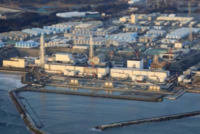 Есихидэ Сугой - Губернатор Фукусимы обсудил с премьером Японии проблему сброса воды с АЭС - aif.ru - Япония