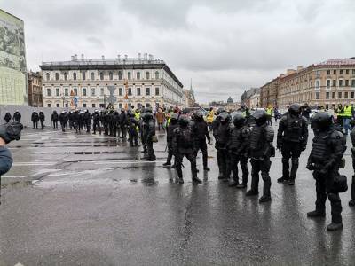 Алексей Навальный - В Петербурге — первые аресты за участие в акции 21 апреля - znak.com - Санкт-Петербург