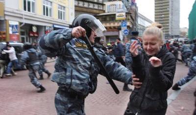Петербургский омбудсмен осудил насилие над митингующими за Навального - newizv.ru