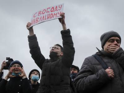 Михаил Исаев - «Вытоптан газон, пропала урна»: мэр Саратова рассказал об ущербе от митинга - rosbalt.ru - Саратов - Саратова