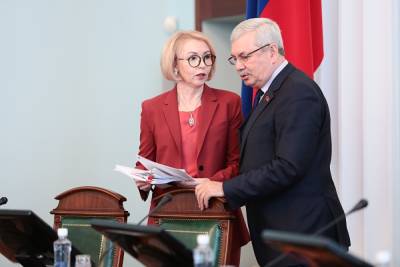 Алексей Текслер - Ирина Гехт - Депутаты челябинского ЗСО поспорили с Ириной Гехт о проблемах в медицине - znak.com - Челябинская обл.