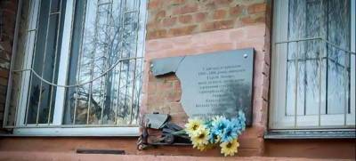Нет покоя карателям. По всей Украине громят памятные знаки... - politnavigator.net - Украина - Львов - Полтавская обл. - Донбасс