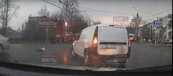 В Калуге на перекрестке из автомобиля выпала девочка - vologda-poisk.ru
