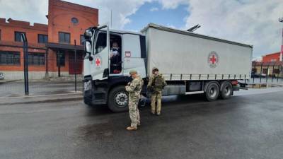 19 грузовиков с гуманитаркой: Красный Крест передал помощь на оккупированные территории - 24tv.ua