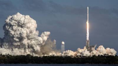 Экипажу SpaceX не хватит "кроватей" на МКС - vesti.ru