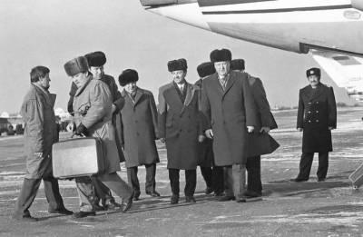 Джон Кеннеди - Система «Казбек»: как у «вождей» СССР появился Ядерный чемоданчик - russian7.ru