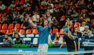 Андрей Рублев - Роберто Баутист-Агут - Янник Синнер - Теннисист Рублев вышел в четвертьфинал турнира ATP в Барселоне - vm.ru - Испания