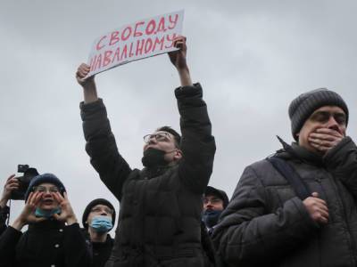 Алексей Навальный - Суды в Петербурге арестовали и оштрафовали почти 100 участников акции в поддержку Навального - rosbalt.ru - Санкт-Петербург