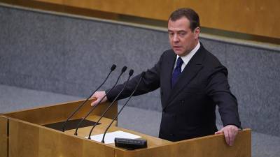 Дмитрий Медведев - Медведев прокомментировал напряженность в отношениях РФ и США - iz.ru