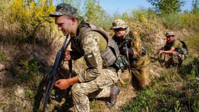 Минобороны Украины разрешило кормить военных просроченной едой - 5-tv.ru