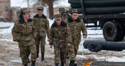 Армен Григорян - Вагаршак Арутюнян - Ереван рассчитывает построить мощную армию с помощью России - Григорян - ru.armeniasputnik.am - Россия - Ереван