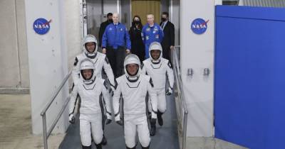 Илон Маск - Crew Dragon - SpaceX впервые запустила к МКС астронавтов на использованной ракете: фото - tsn.ua - шт.Флорида