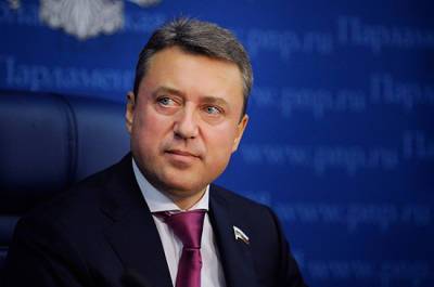 Владимир Путин - Анна Попова - Анатолий Выборный - Выборный: длинные майские — запрос общества на фоне роста случаев COVID-19 - pnp.ru