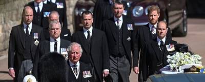 принц Гарри - принц Филипп - Уильям - Опре Уинфри - Стало известно, о чем говорили Уильям и Гарри на похоронах принца Филиппа - runews24.ru