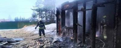 Строящийся дом дотла сгорел под Костомукшей - runews24.ru - республика Карелия