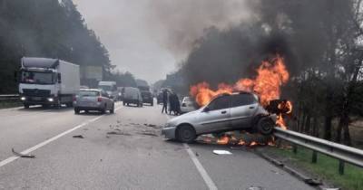 Взрыв был такой силы, что газовый баллон улетел на противоположную сторону дороги: обнародована предварительная причина смертельного ДТП под Киевом - tsn.ua - Киев - Киевская обл.