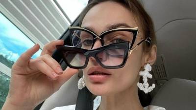 Алена Водонаева - «Я их выбесила»: Водонаева покинула больницу в одних тапочках - 5-tv.ru