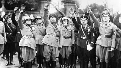 Адольф Гитлер - Бенито Муссолини - Историки назвали принципиальное различие между «нацизмом» и «фашизмом» - polit.info - Италия - Германия